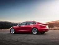 Tesla закрывает все свои автосалоны