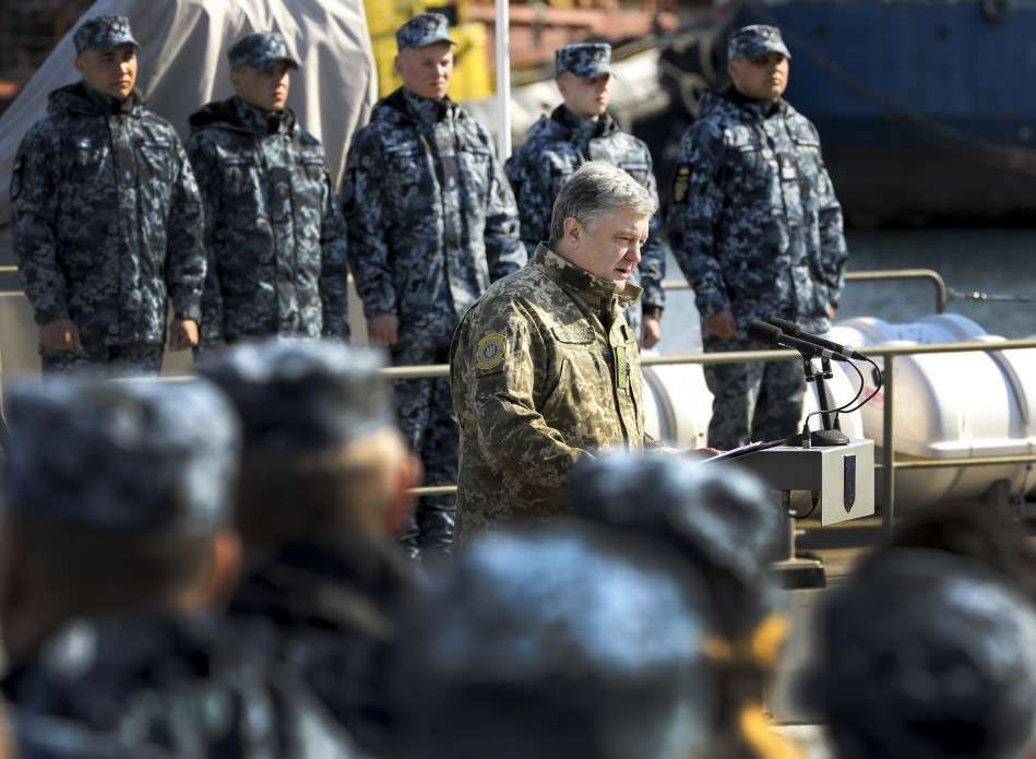 Наші хлопці мають точно знати, що ми щоденно ведемо боротьбу, щоб прискорити їх повернення додому – Президент зустрівся з рідними полонених військових моряків Наші хлопці мають точно знати, що ми щоденно ведемо боротьбу, щоб прискорити їх повернення додому – Президент зустрівся з рідними полонених військових моряків