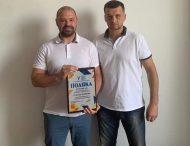 Наш земляк, нікопольчанин Руслан Олійник отримав почесну Подяку «За особистий внесок у розвиток карате в Україні».
