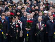 Президент разом з ветеранами вшанував пам’ять загиблих з нагоди 74-ї річниці перемоги над нацизмом у Другій світовій війні