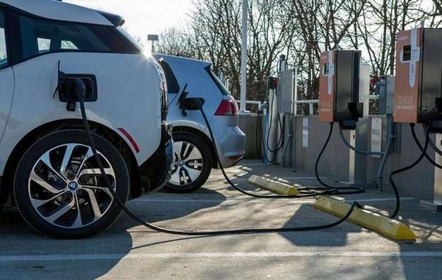 Спрос на легковые электромобили в Украине вырос почти в полтора раза Спрос на легковые электромобили в Украине вырос почти в полтора раза