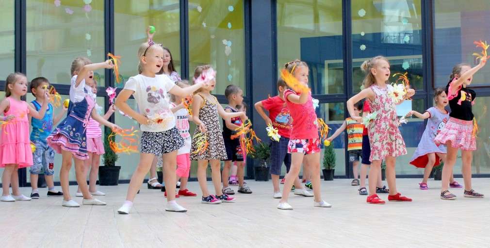 У Підгородному на повну працює зведений ОДА дитсадок на 115 дітлахів (ФОТОРЕПОРТАЖ) У Підгородному на повну працює зведений ОДА дитсадок на 115 дітлахів (ФОТОРЕПОРТАЖ)