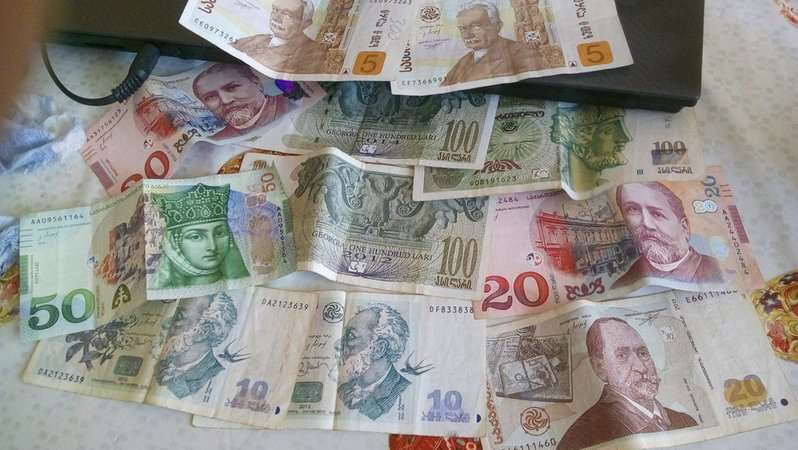 Курс грузинской валюты упал до исторического минимума Курс грузинской валюты упал до исторического минимума