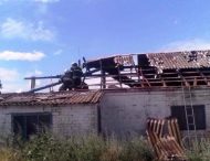 В Покровском районе на Днепропетровщине больше 5 часов тушили заброшенное здание.