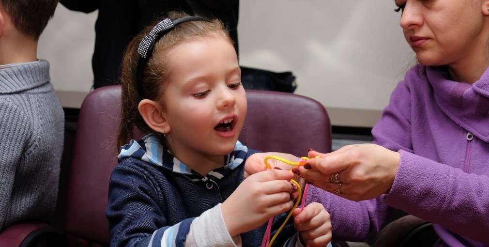 У Дніпропетровській ОДА відбудеться майстер-клас із малювання для дітей АТОвців У Дніпропетровській ОДА відбудеться майстер-клас із малювання для дітей АТОвців