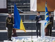 Українці мають бути єдиним народом не в гаслах, а в серці – Володимир Зеленський під час відзначення Дня Незалежності
