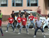 Танцювальний флешмоб «Безпека в твоїх руках» провели у Нікополі.