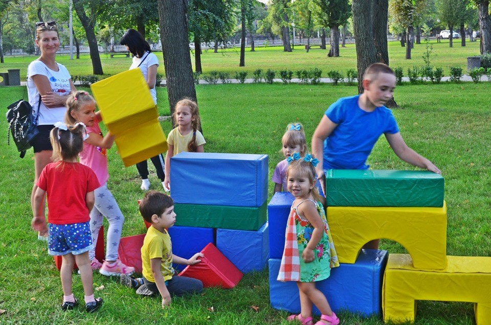 П’ятничні зустрічі “Мама клубу” продовжуються П’ятничні зустрічі “Мама клубу” продовжуються