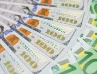 Открытие межбанка: Доллар потерял две копейки, евро — 10