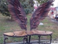 В Никополе установили новый арт-объект «Крылья Ники»