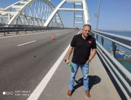 На Керченском мосту засветился на фото «пожиратель Трампа» с женой