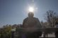 Странный рекорд. В Киеве мужчина час смотрел на солнце без очков