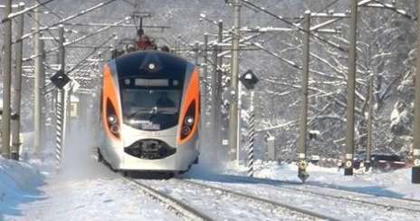 Через Кривий Ріг курсуватиме додатковий святковий потяг Через Кривий Ріг курсуватиме додатковий святковий потяг