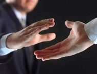 Рукостискання негативно впливають на психіку