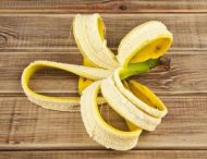 Кому корисно вживати бананову шкірку?