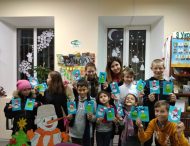 Нікопольські діти долучилися до новорічно-різдвяної акції «Зігріймо самотнє серце!».