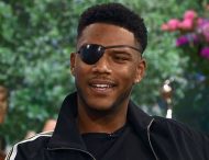 Офтальмологи предупреждают – новогоднее шампанское может ослепить