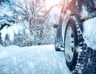 Как не буксовать на снегу и на льду: 5 правил вождения зимой