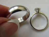 Американка получила свое обручальное кольцо, которое она потеряла 27 лет назад