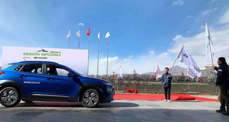 Hyundai Kona стал первым электромобилем, покорившим Эверест Hyundai Kona стал первым электромобилем, покорившим Эверест