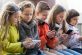 В украинских школах на законодательном уровне хотят запретить смартфоны