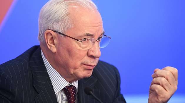 Нелепый пост Азарова стал объектом насмешек в сети Нелепый пост Азарова стал объектом насмешек в сети