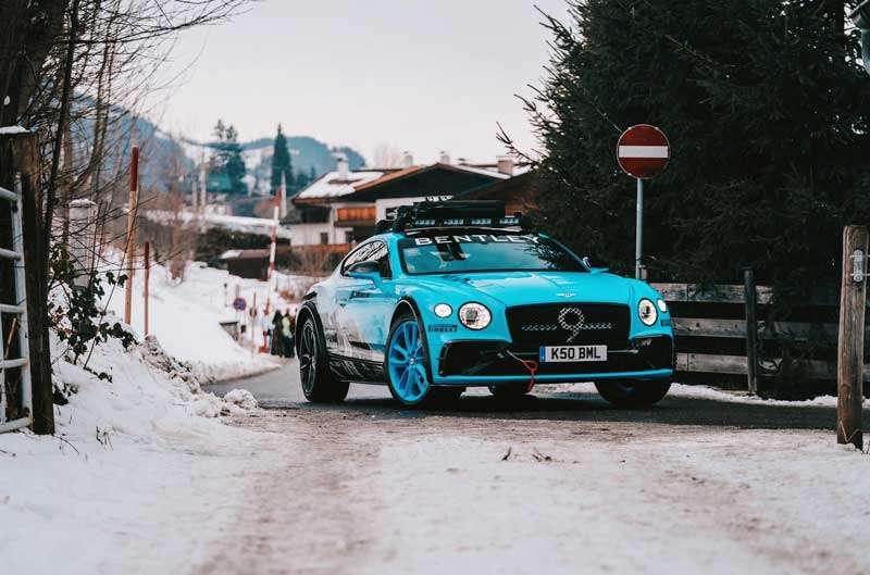 Bentley построила внедорожную версию купе Continental GT Bentley построила внедорожную версию купе Continental GT