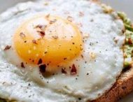 Чому корисно їсти курячі яйця?