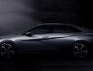 Новая Hyundai Elantra впервые показалась на фото и видео