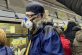 Мужчина в киевском метро показал «броню» от коронавируса