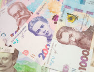 Более миллиона украинцев получат разовую помощь: кому начисляют деньги