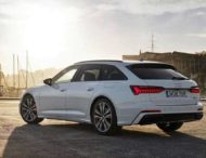 Универсал Audi A6 подключили к розетке