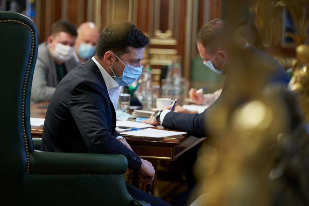 Президент – міністру охорони здоров’я: Лікарні та пацієнти повинні мати все для протидії коронавірусу Президент – міністру охорони здоров’я: Лікарні та пацієнти повинні мати все для протидії коронавірусу