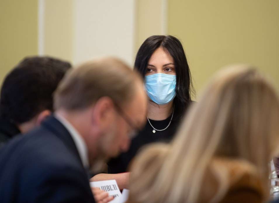 Зміни до податкового законодавства будуть напрацьовані протягом двох тижнів – в Офісі Президента відбулася зустріч з бізнесом Зміни до податкового законодавства будуть напрацьовані протягом двох тижнів – в Офісі Президента відбулася зустріч з бізнесом