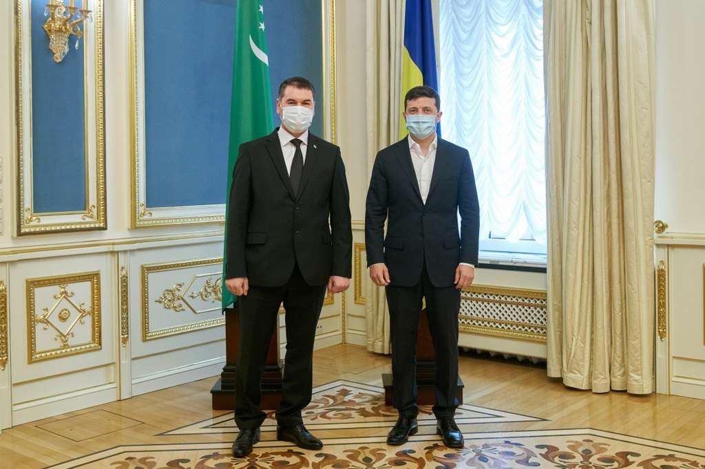 Володимир Зеленський прийняв вірчі грамоти у послів Туркменістану, Палестини, Португалії та Азербайджану Володимир Зеленський прийняв вірчі грамоти у послів Туркменістану, Палестини, Португалії та Азербайджану