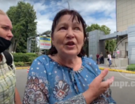 Пока ждали Зеленского: в Днепре в Мечникова у женщины из сумки украли 10 тысяч гривен