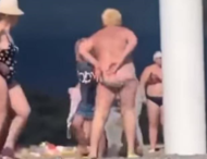 На пляже в Крыму произошла драка практически голых женщин