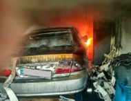 м. Нікополь: рятувальники ліквідували пожежу в гаражі, всередині якого знаходився автомобіль