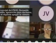 Неудобно получилось: испанский чиновник провёл онлайн-конференцию из душа