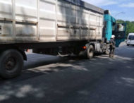 На Дніпропетровщині чоловік загинув під колесами вантажівки (Фото)