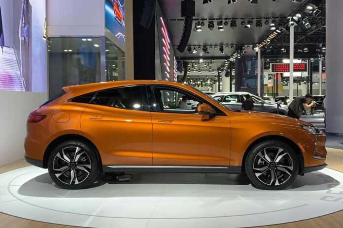 Китайский конкурент Porsche Cayenne S оказался в четыре раза дешевле Китайский конкурент Porsche Cayenne S оказался в четыре раза дешевле