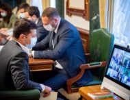 Президент вимагає від Кабміну чіткої комунікації щодо карантину, економічних програм для подолання бідності та створення всіх умов для виготовлення вакцин в Україні