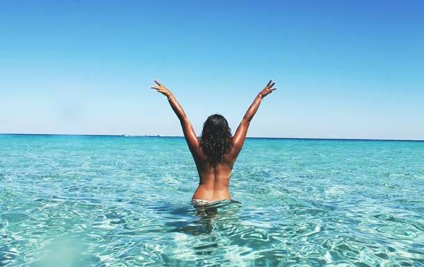 Министр внутренних дел Франции защитил женщин без бюстгальтеров Министр внутренних дел Франции защитил женщин без бюстгальтеров