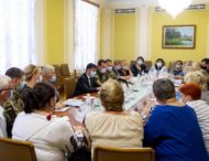 Президент зустрівся з членами сімей загиблих захисників України та зниклих безвісти громадян