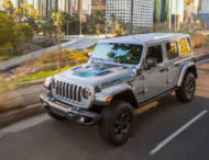 Jeep Wrangler стал подключаемым гибридом