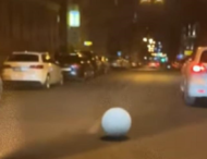 Бетонный шар катался по улице Харькова