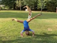 Кот-хулиган сорвал выступление юной гимнастки