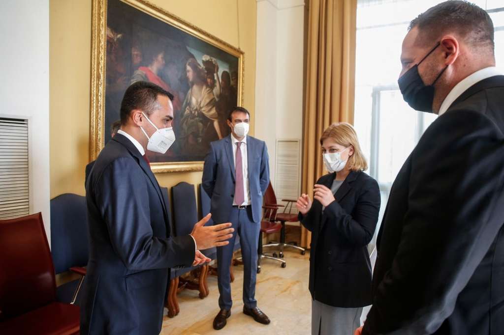 Ольга Стефанішина та Андрій Єрмак у Римі зустрілися з главою МЗС Італії Ольга Стефанішина та Андрій Єрмак у Римі зустрілися з главою МЗС Італії