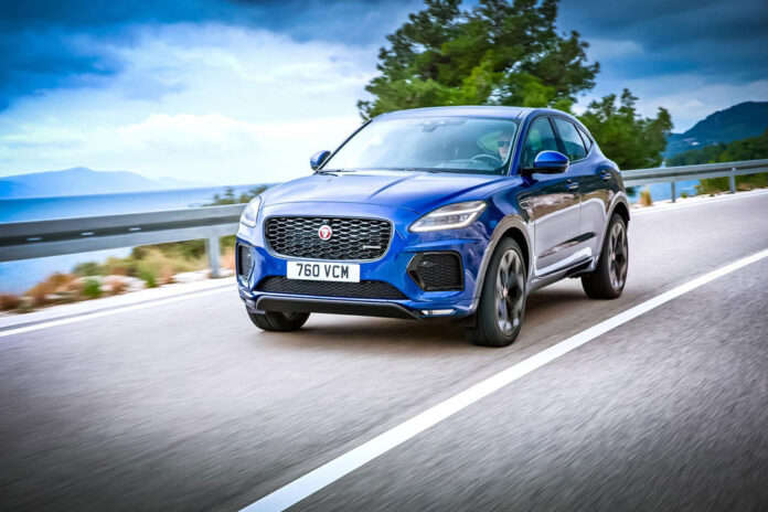 Jaguar E-Pace стал мощнее Jaguar E-Pace стал мощнее