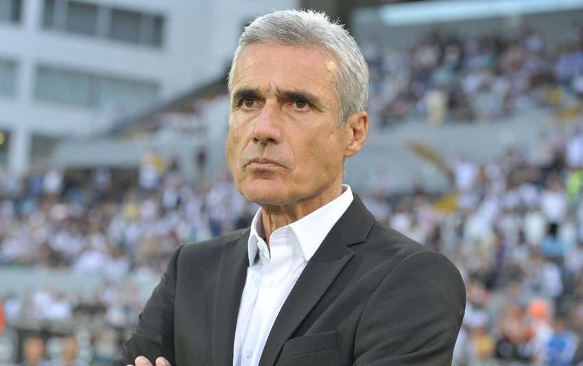 Первый гол “Боруссии” нас ментально ранил, а второй закопал или утопил полностью, – Каштру Первый гол “Боруссии” нас ментально ранил, а второй закопал или утопил полностью, – Каштру